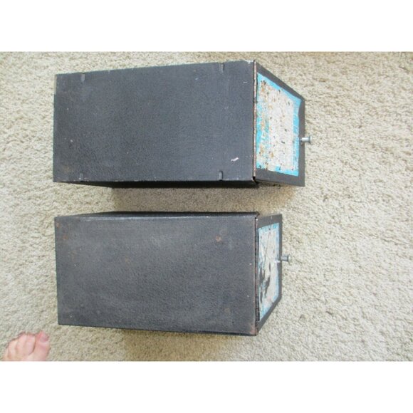 LOT OF 2 VINTAGE RECTANGULAR FILM MOVIE BOXES, METAL, HOLLYWOOD - Picture 7 of 7